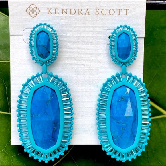 Kendra Scott Jewelry - KENDRA SCOTT Kaki statement earrings in matte